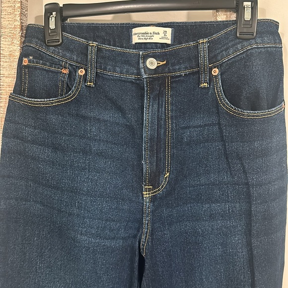 Abercrombie & fitch 90’s straight Ulta high rise 29 regular - Picture 4 of 7